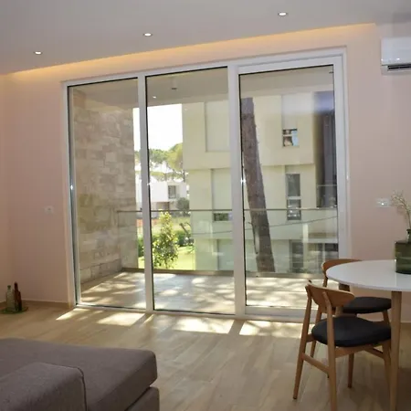 Francis Apartment, San Pietro Residences דירה *
