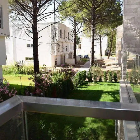 Francis Apartment, San Pietro Residences דירה *